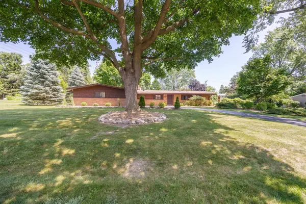 1521 Ledbury, Bloomfield Twp, MI 48304