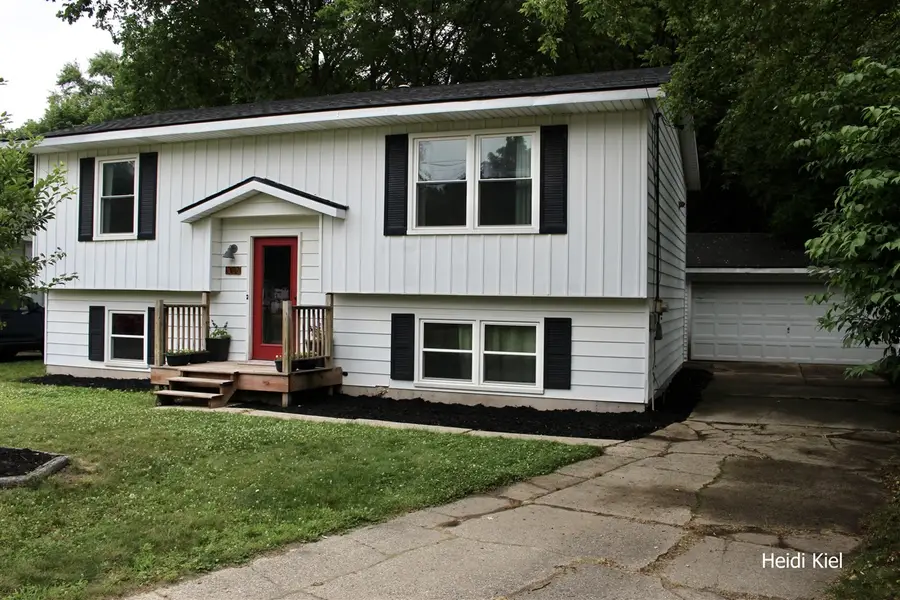1382 Stanwood, Grand Rapids, MI 49534 - #2