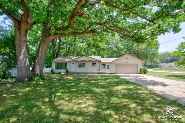 19 N Division, Holland, MI 49424