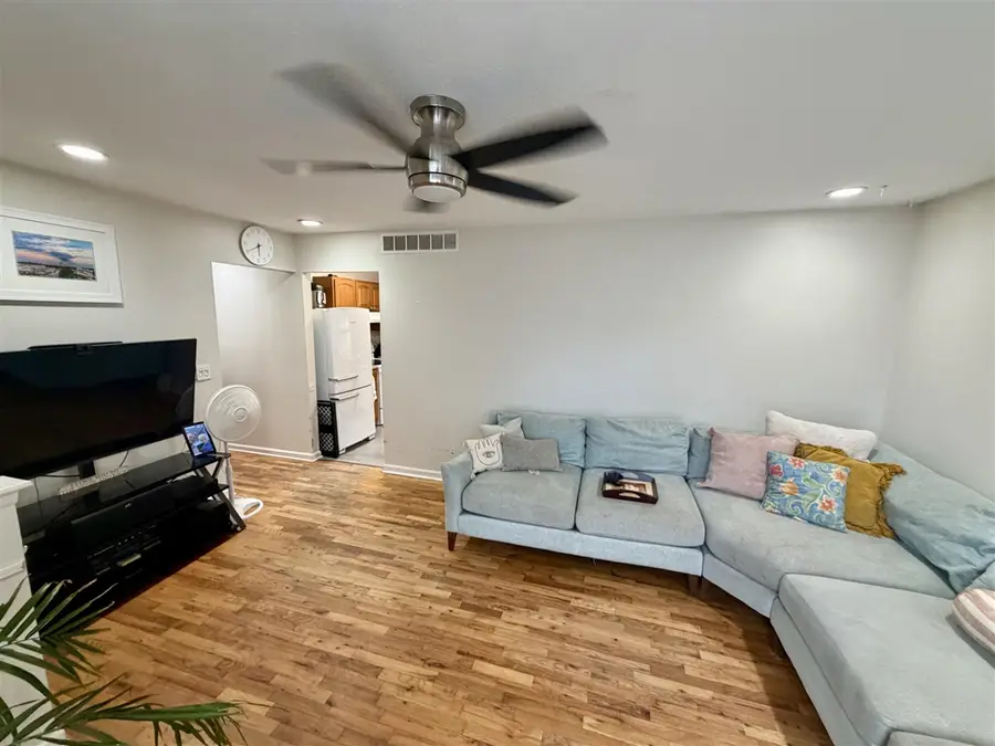 41559 Mc Kinley, Belleville, MI 48111 - #3