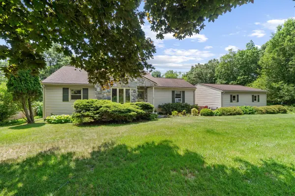 16009 Cavanaugh Lake, Chelsea, MI 48118