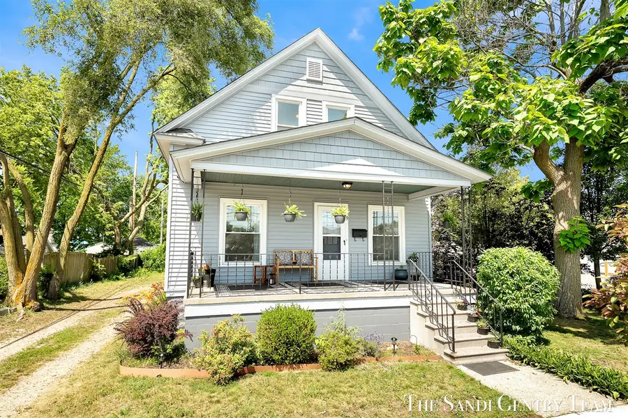 9 S Ferry, Grand Haven, MI 49417 - #3