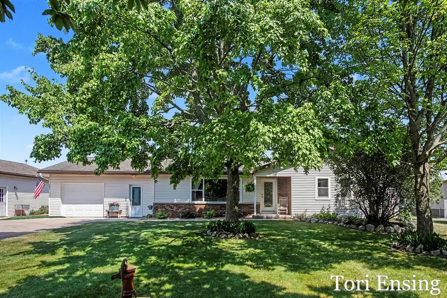 481 S Nevins, Stanton, MI 48888 - #2