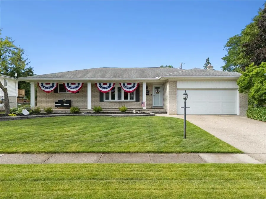 34650 Wood, Livonia, MI 48154 - #2