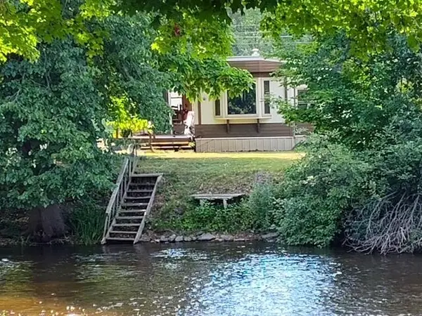 4170 S Riverview, Hesperia, MI 49421