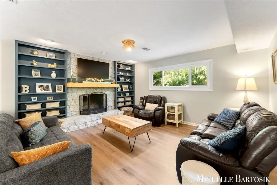 3990 Grand River, Grand Rapids, MI 49525 - #3
