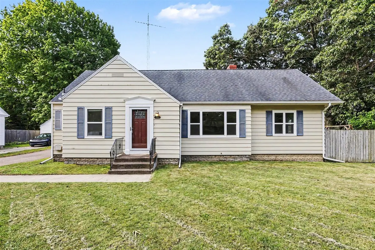 530 Montezuma, Benton Harbor, MI 49022 - #1