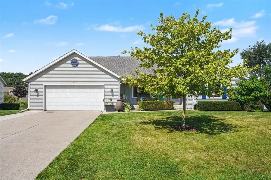 641 Ridgefield, Coopersville, MI 49404 - #3