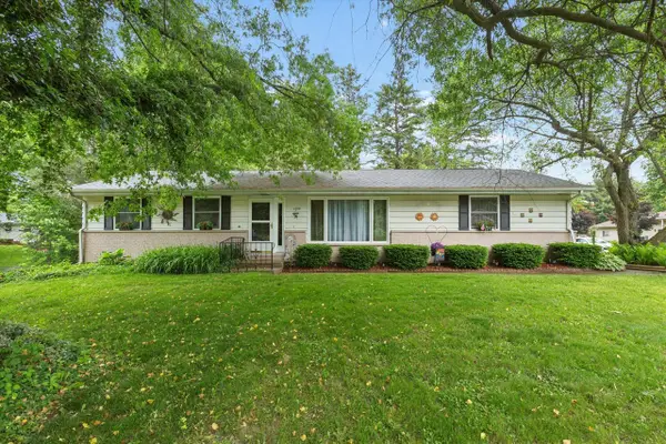 1359 W Glenlord, Saint Joseph, MI 49085