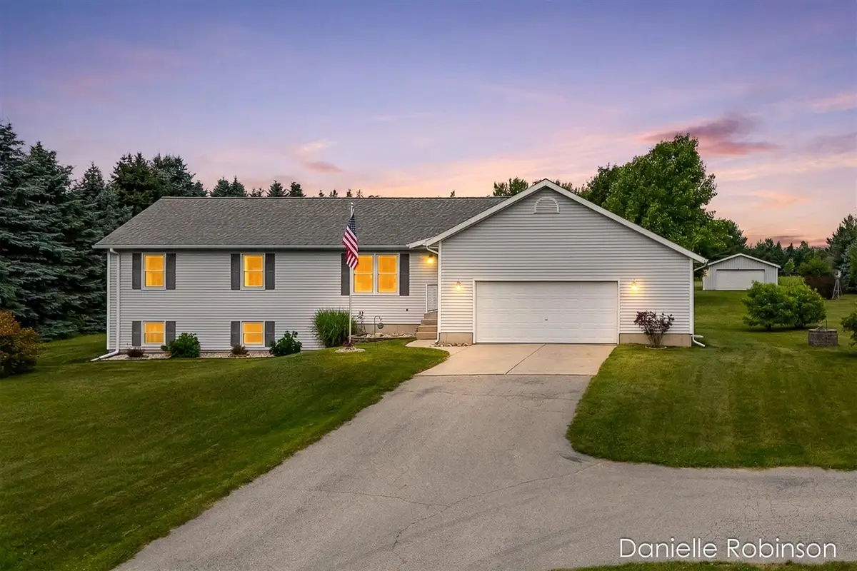 6829 12 Mile, Rockford, MI 49341 - #1