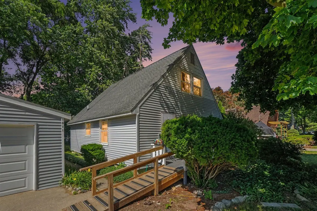 1611 Highland, Holland, MI 49423 - #1