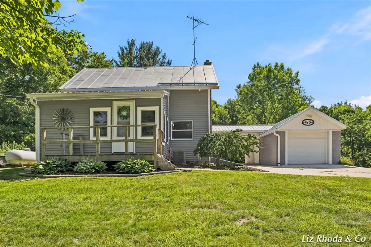 10240 Connelley, Greenville, MI 48838 - #1