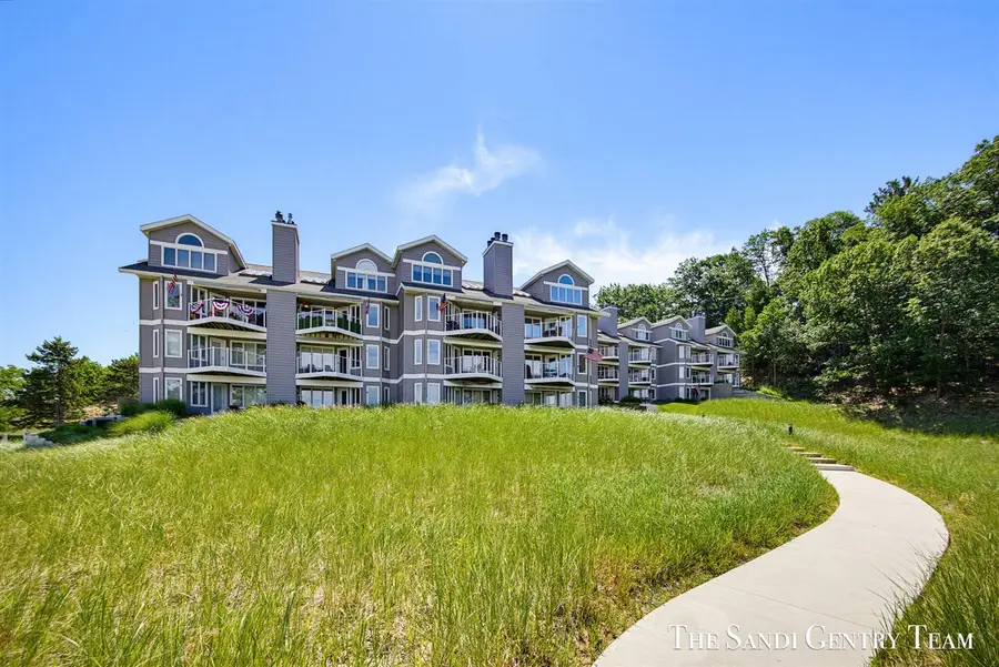 820 S Harbor #5, Grand Haven, MI 49417 - #3