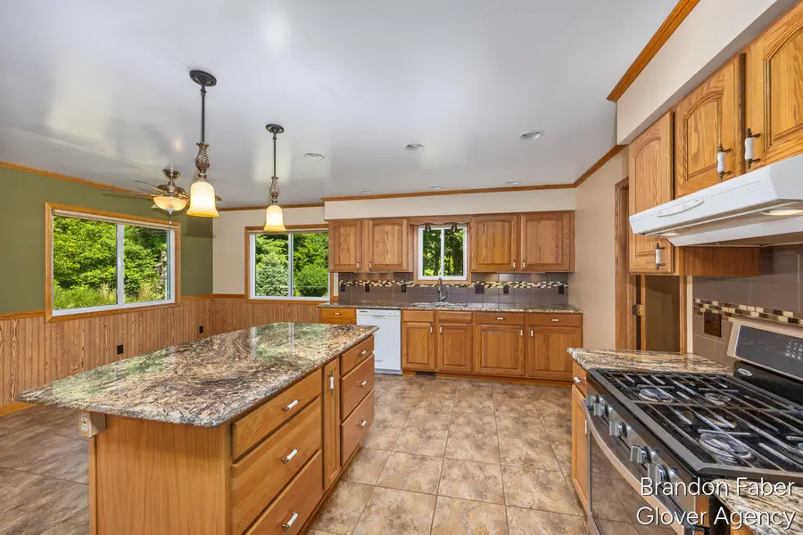 6660 Vinton, Comstock Park, MI 49321 - #3