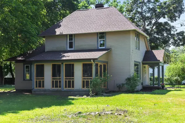 2213 Olmstead, Kalamazoo, MI 49001