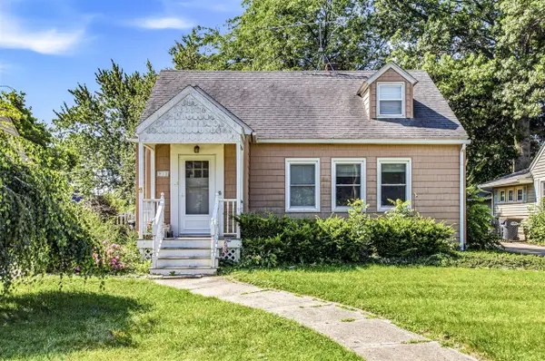 912 Kingsley, Saint Joseph, MI 49085