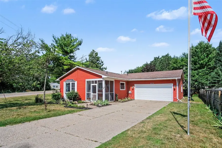 6676 Naontah, Rockford, MI 49341 - #3