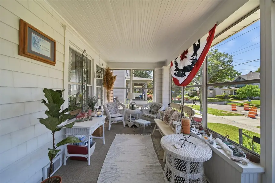 516 Harwood, Jackson, MI 49203 - #3