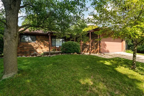 419 Glenbrook, Saline, MI 48176