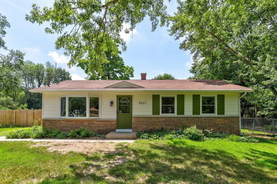 4537 W Ab, Plainwell, MI 49080 - #3