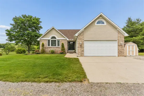 4902 Mount Morris, Columbiaville, MI 48421