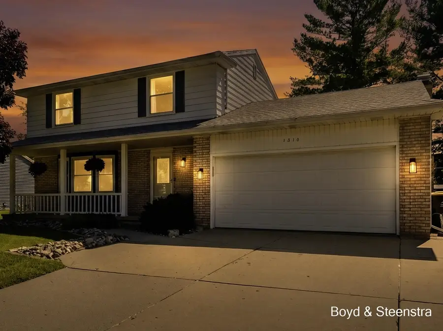 1810 Amberina, Lansing, MI 48917 - #3