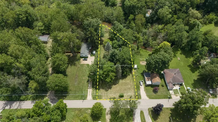 626 E Berrien, Paw Paw, MI 49079 - #2
