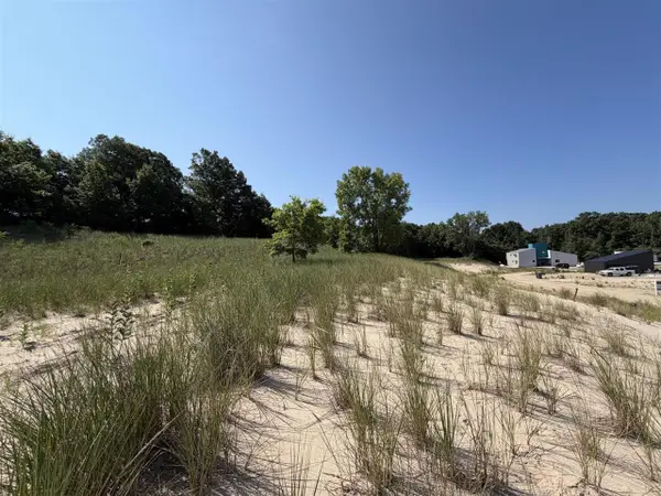 7395 Lake Solis, Stevensville, MI 49127