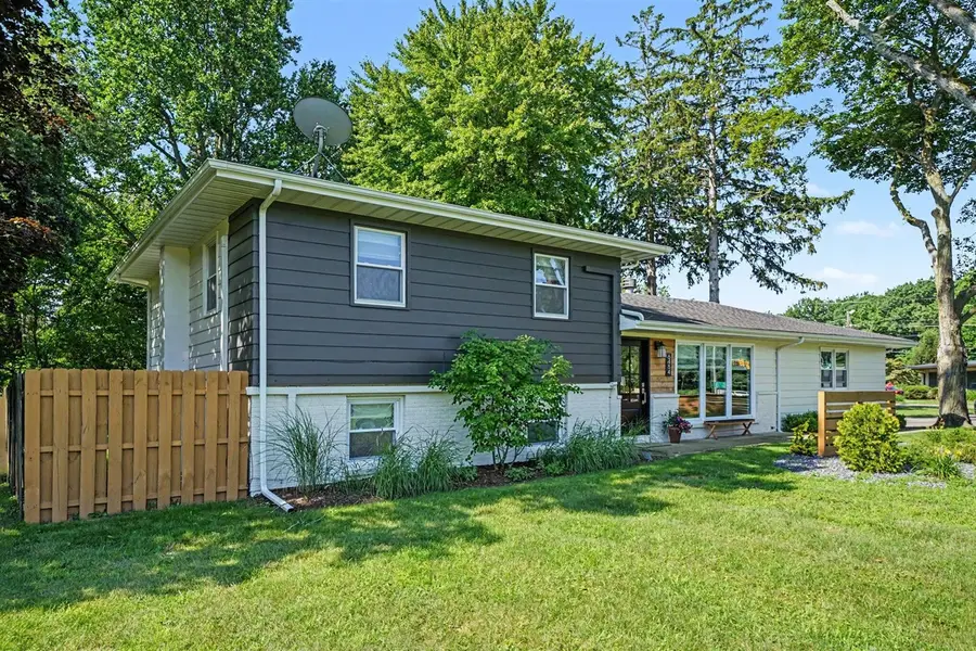 6484 Sawyer, Sawyer, MI 49125 - #2