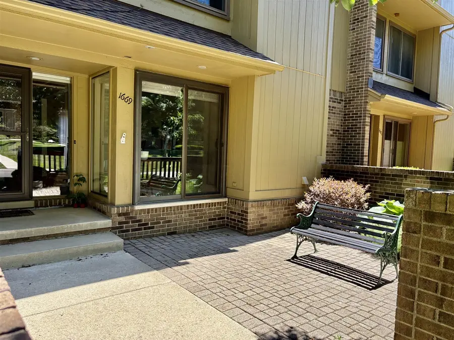 1669 S Hill, Bloomfield Hills, MI 48304 - #2