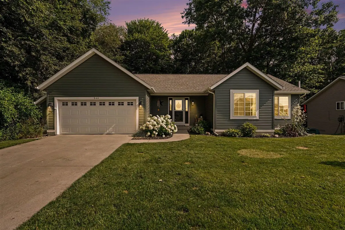 944 Oak Brook, Middleville, MI 49333 - #1