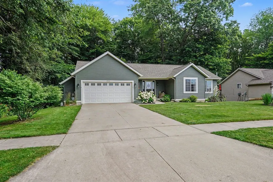 944 Oak Brook, Middleville, MI 49333 - #3