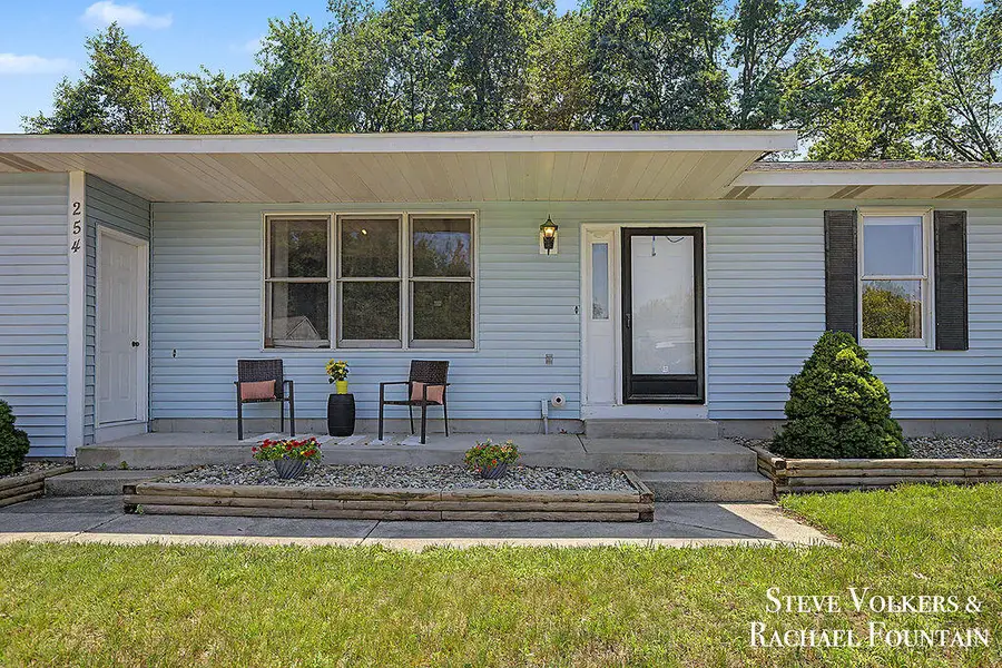 254 Elemeda, Holland, MI 49424 - #2