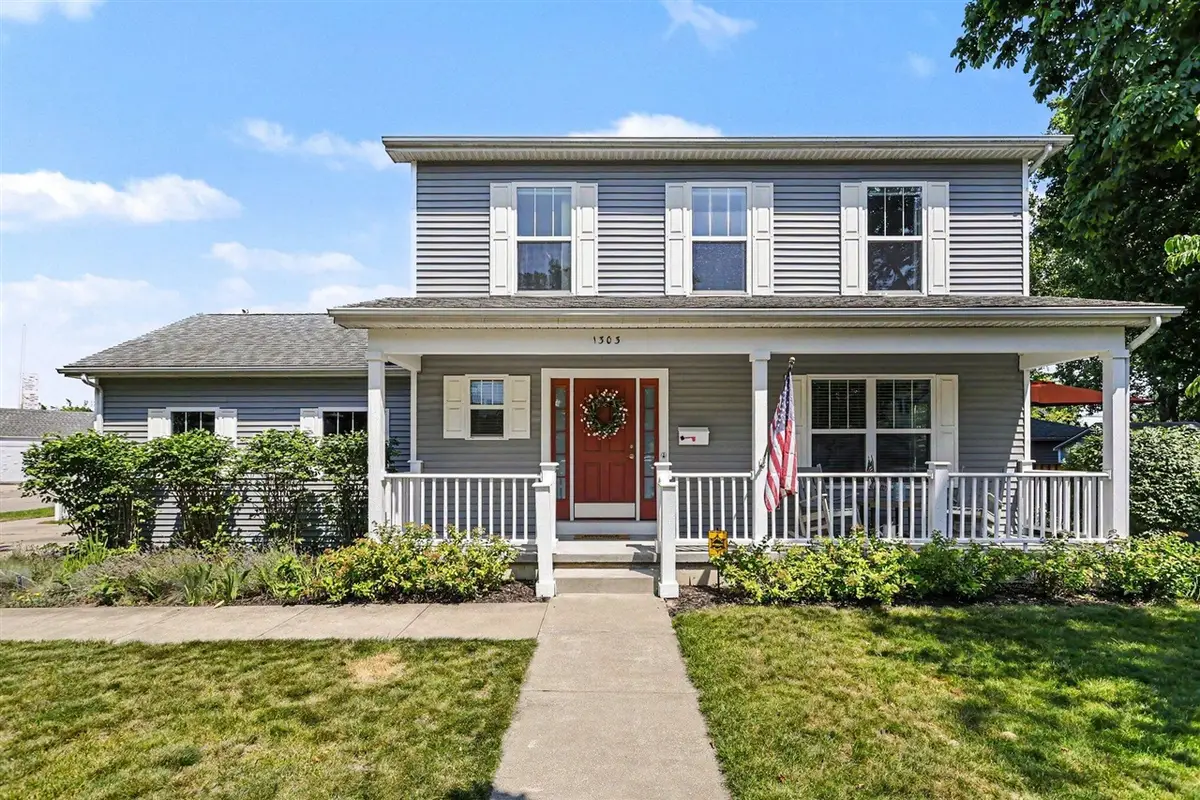 1303 Forres, Saint Joseph, MI 49085 - #1