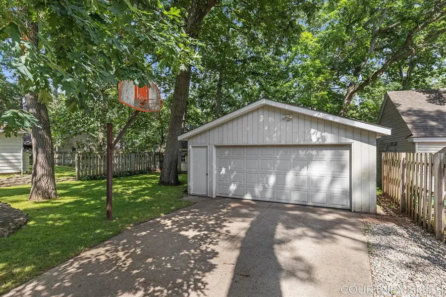 2626 Forest Grove, Wyoming, MI 49519 - #2