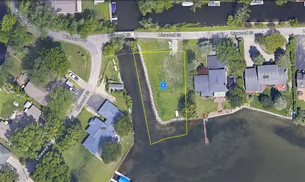 4545 Linwood, West Bloomfield, MI 48324