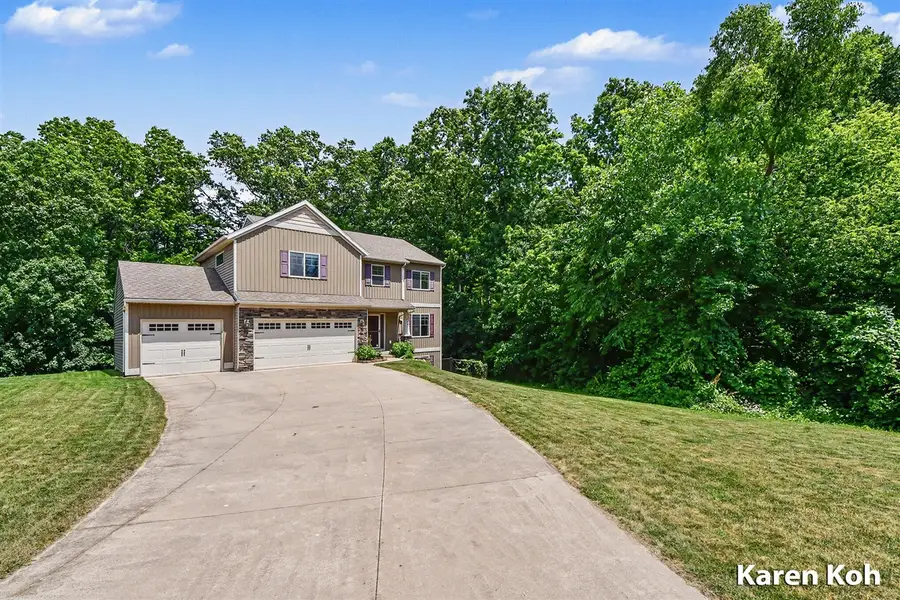 4521 Burton Forest, Grand Rapids, MI 49546 - #3