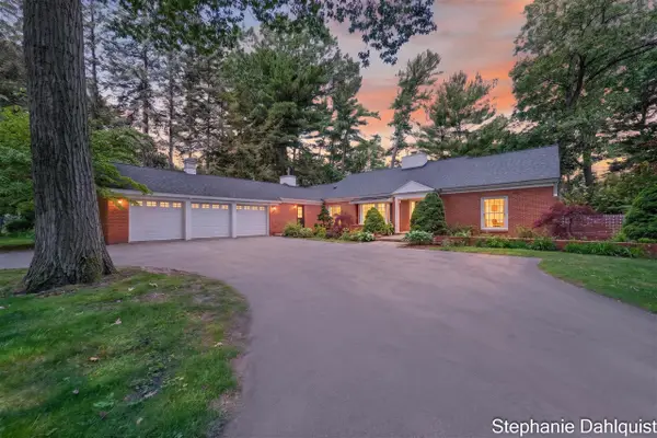 480 E Circle, North Muskegon, MI 49445
