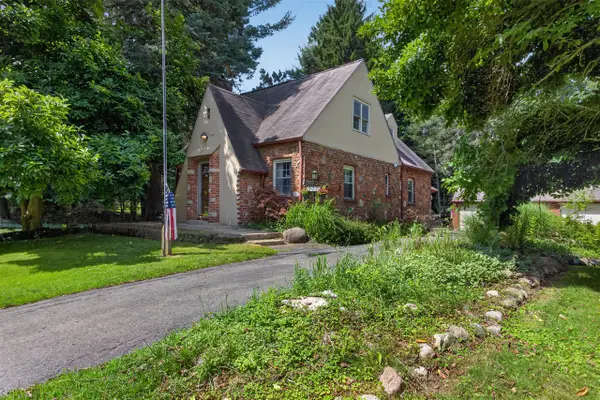 1320 Warren, Jackson, MI 49203