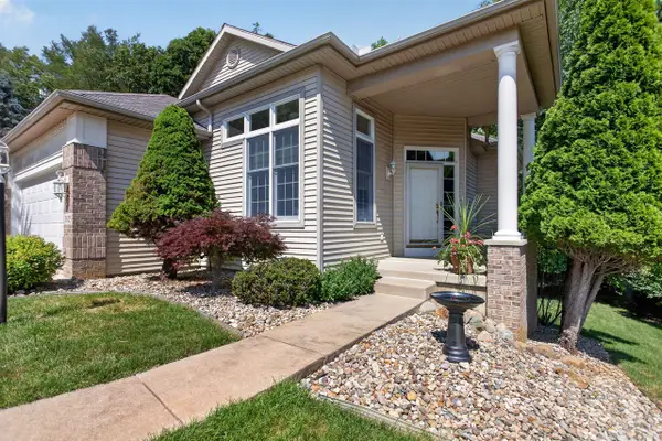 3025 S Wood Dale, Jackson, MI 49203