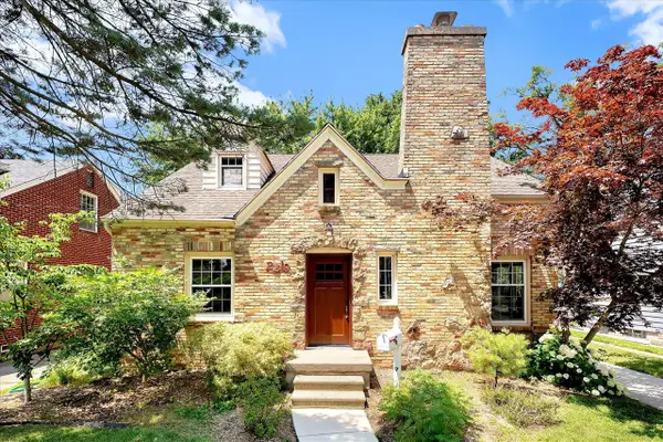 2219 College, Grand Rapids, MI 49507