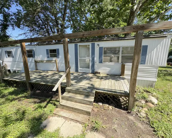 875 E Michigan #6, Marshall, MI 49068