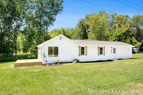 402 W Washington, Sheridan, MI 48884
