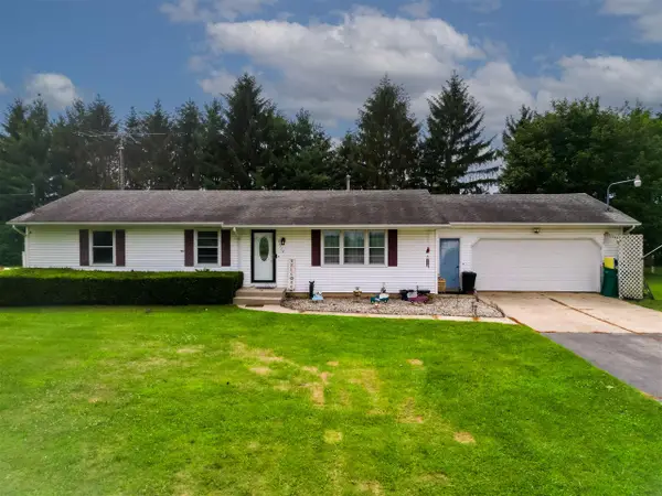 51104 Silver, Three Rivers, MI 49093