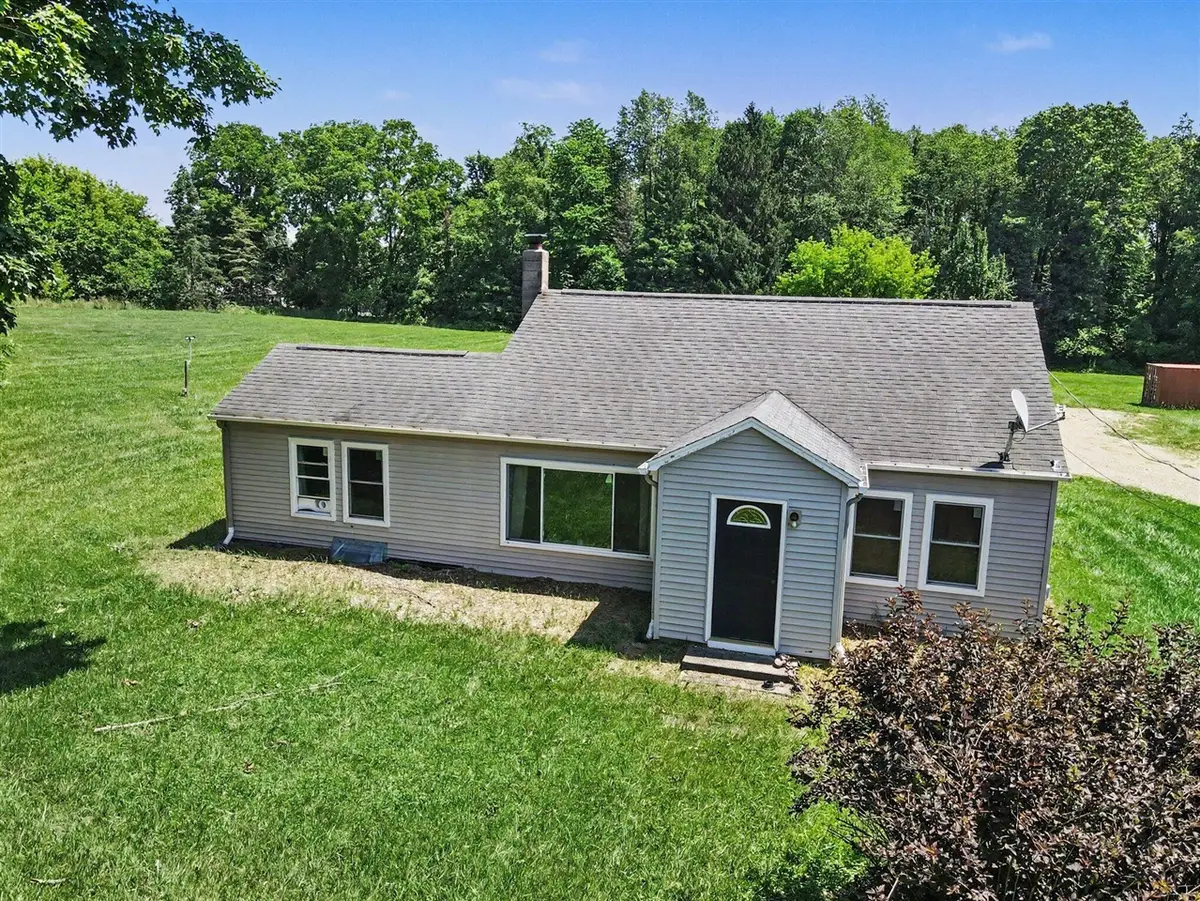 931 10th, Plainwell, MI 49080 - #1