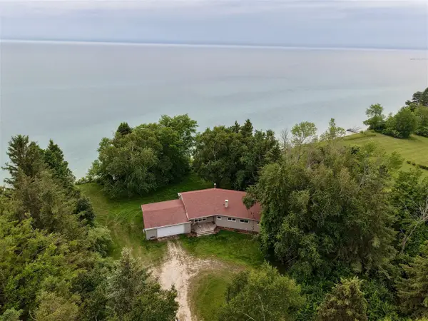 4771 S Lakeshore, Ludington, MI 49431