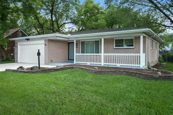 21135 La Salle, Warren, MI 48089
