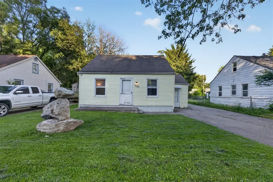 19364 Seminole, Redford, MI 48240 - #2