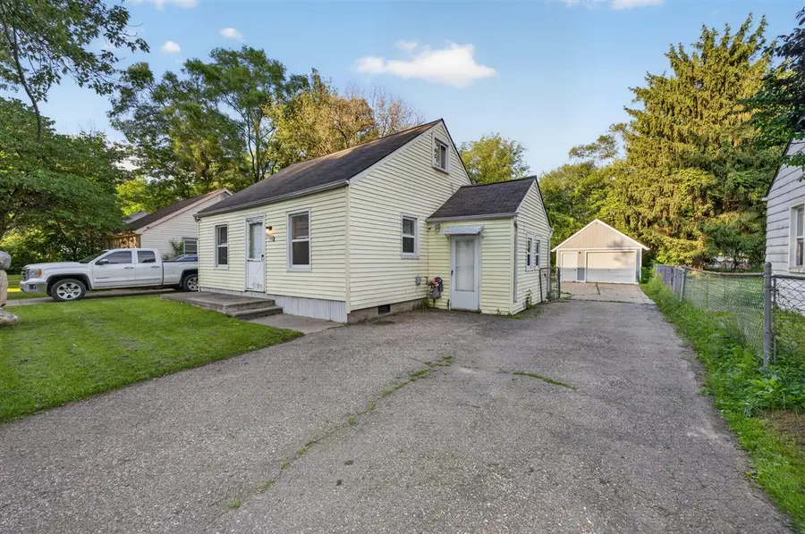 19364 Seminole, Redford, MI 48240 - #3