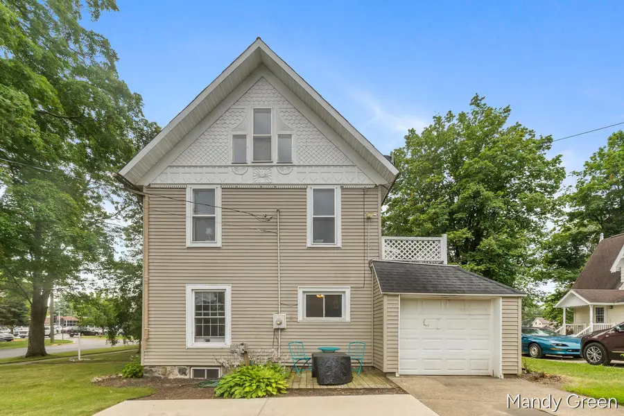 118 S 2nd, Carson City, MI 48811 - #3